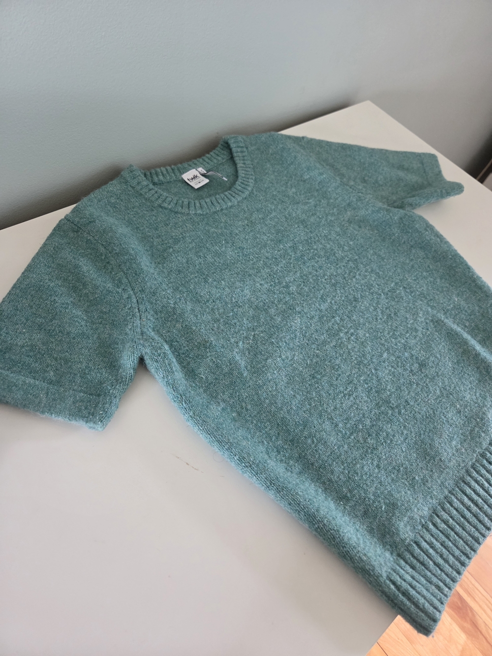 twik Short-Sleeve Sweater Green
